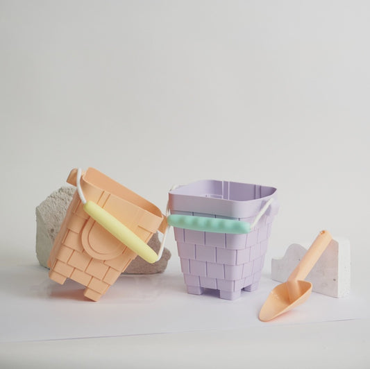 Clovelly Castle Bucket | Lilac & Mint